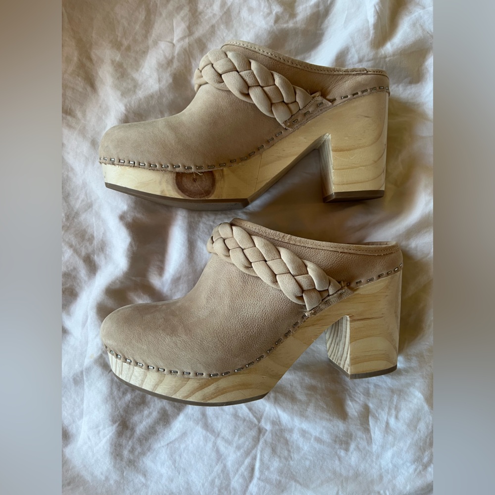 Dolce Vita Wooden Clogs - Picture 3 of 5